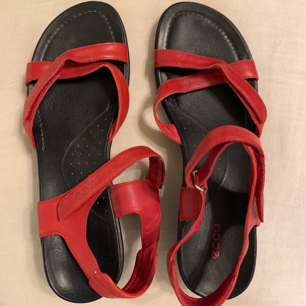 Ecco red leather strap shoes